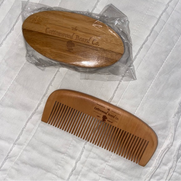 Cottonwood Beard Co. Natural Wood Beard Brush/Comb Set - Picture 1 of 5